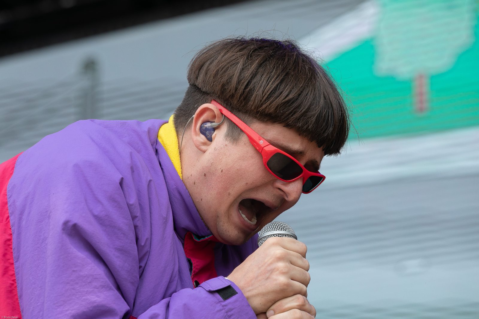 Oliver Tree cantando